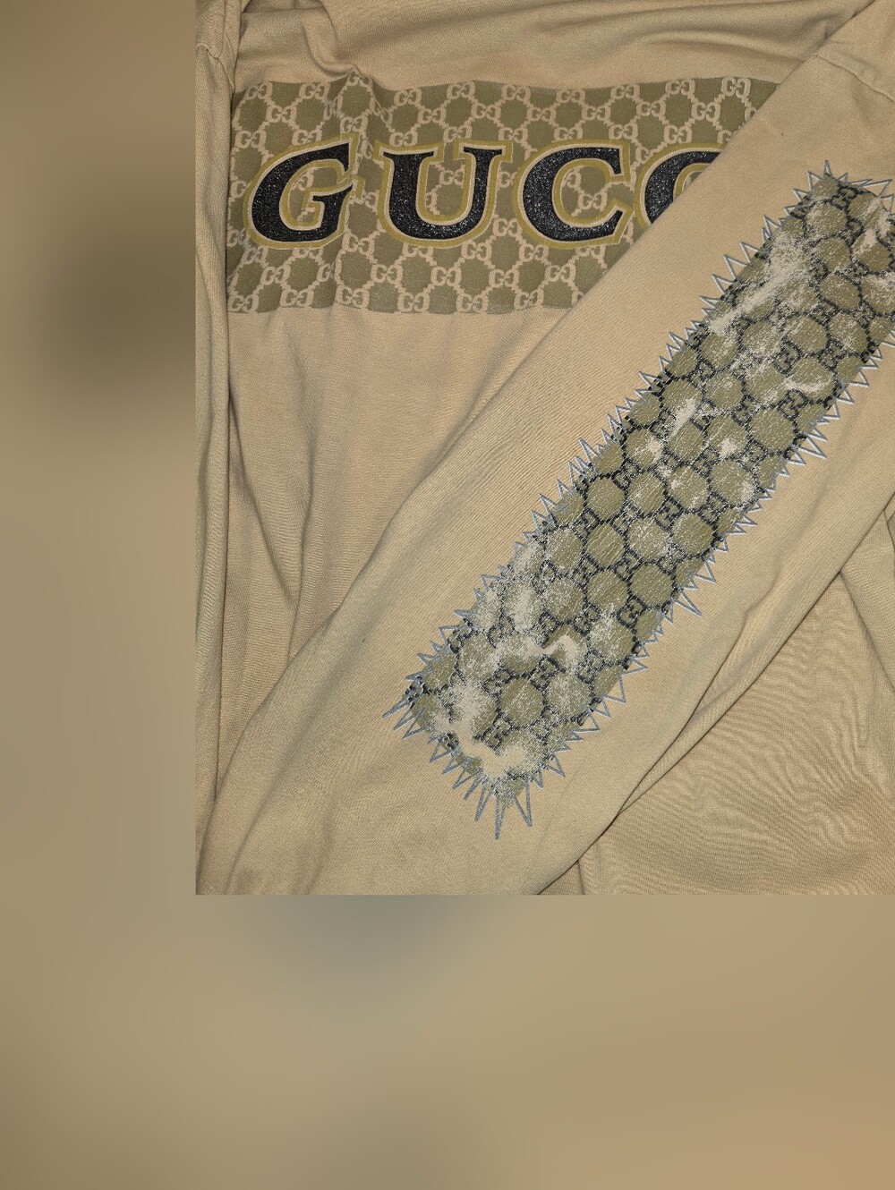 Gucci Cream Logo Tee with Black Woven Tag - Picture 4 of 4